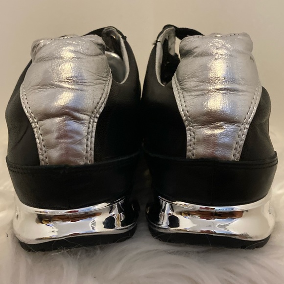 ๐ VINTAGE ITALIAN LEATHER SNEAKS ๐ - Picture 4 of 16